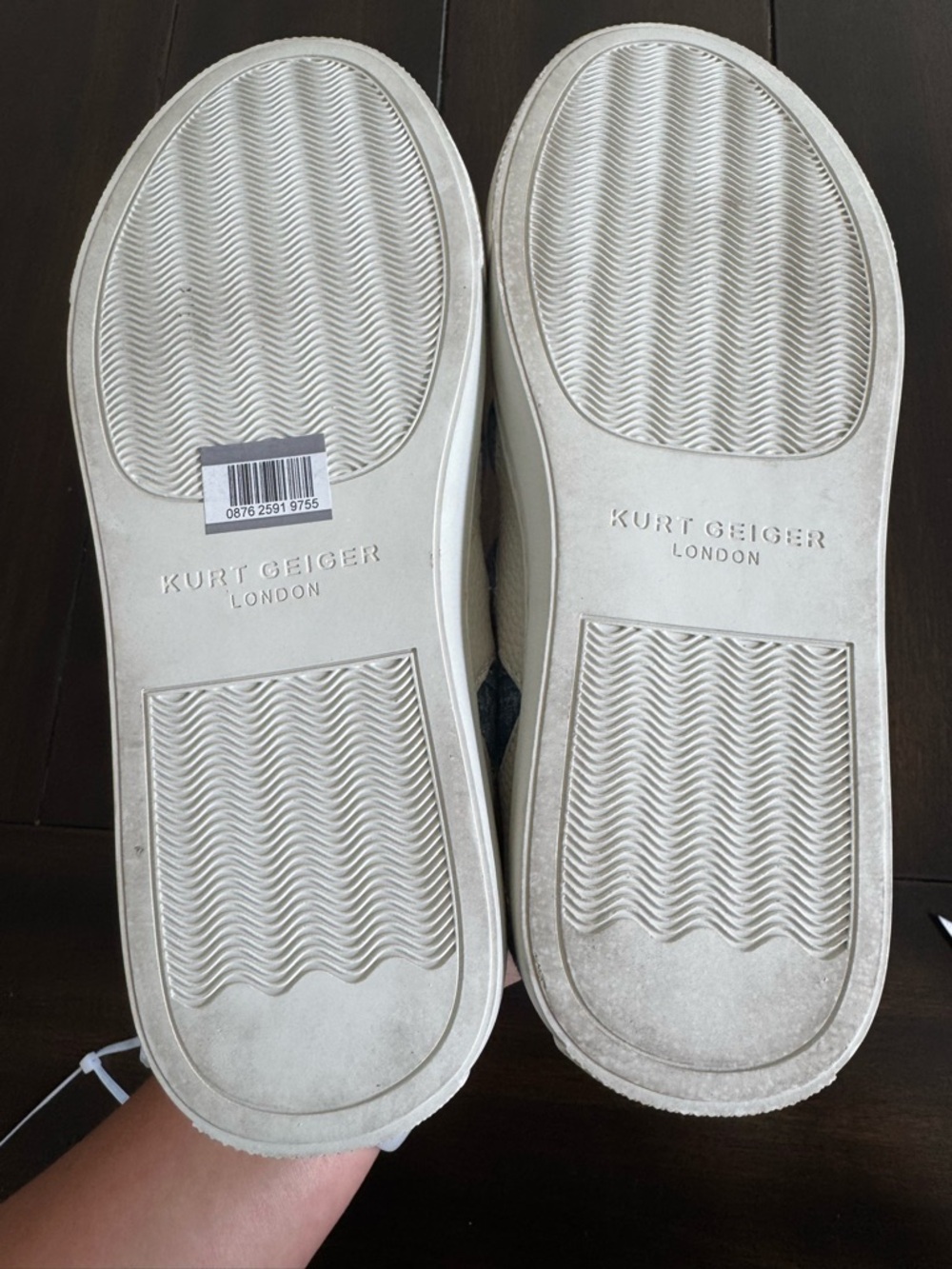 Kurt Geiger White Sneakers with Blue Heart Patches - Picture 4 of 4